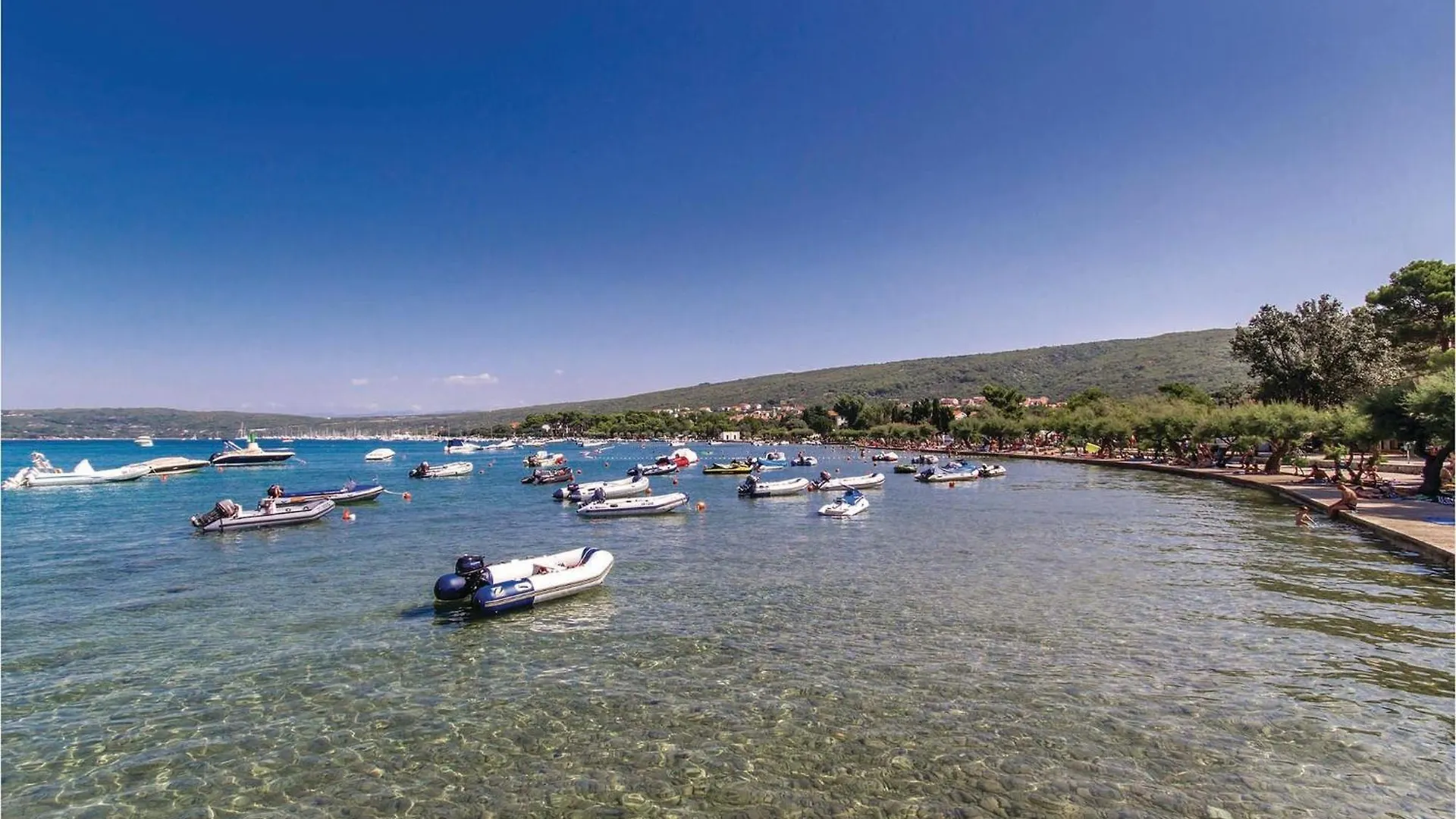 2 Bedroom Beautiful Apartment In Punat