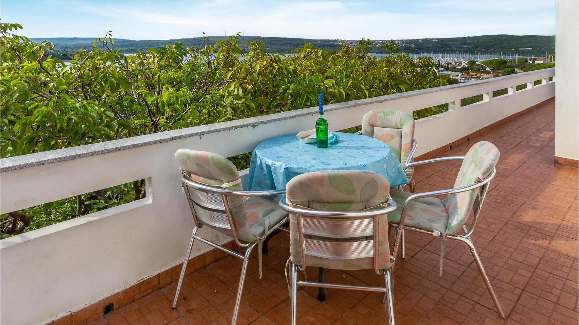 2 Bedroom Beautiful Apartment In Punat